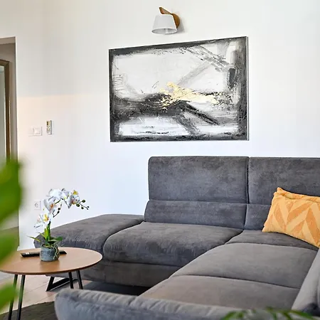 Apartment Kozina *